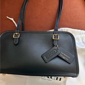 Coach Swing Zip Bag